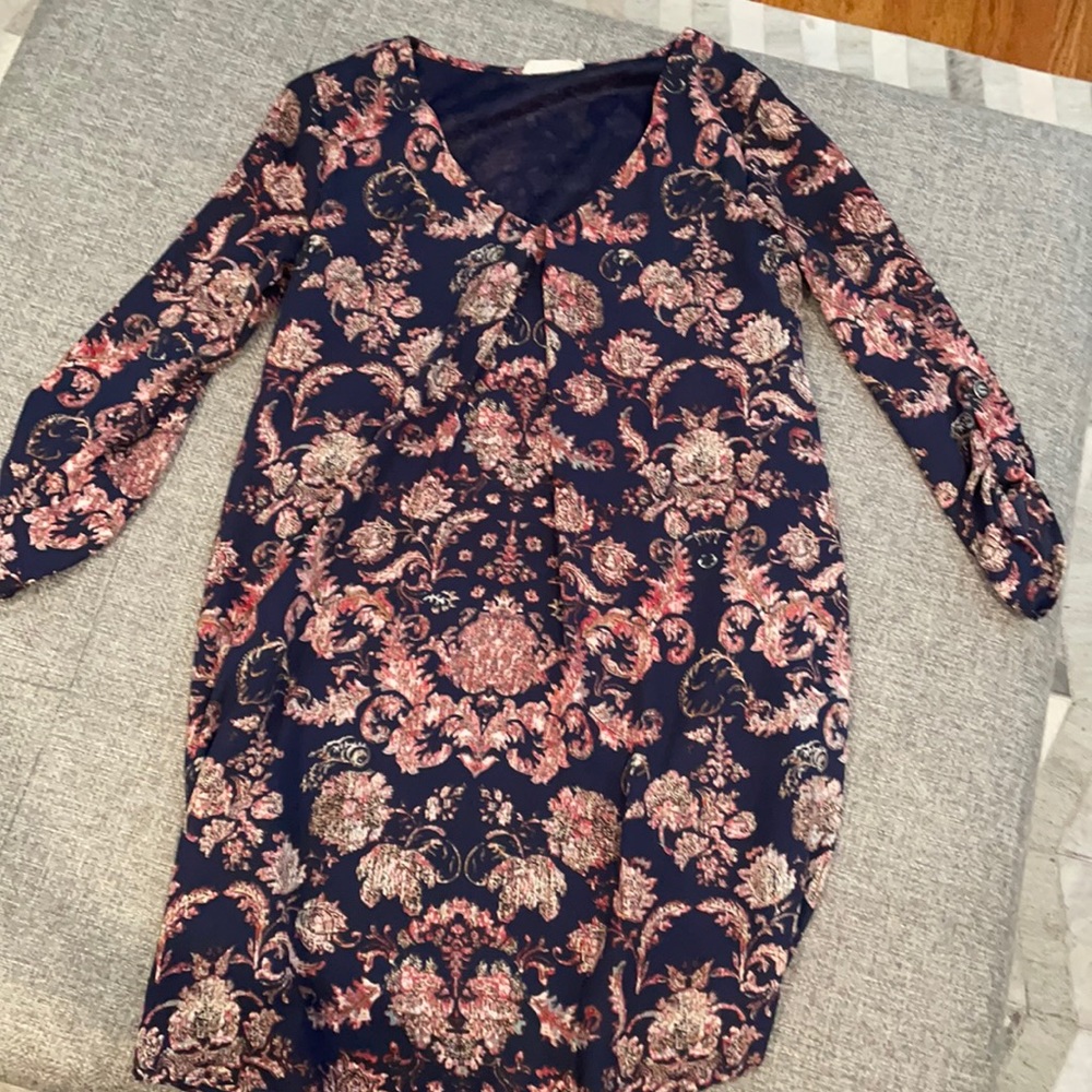 Quarter sleeve dress